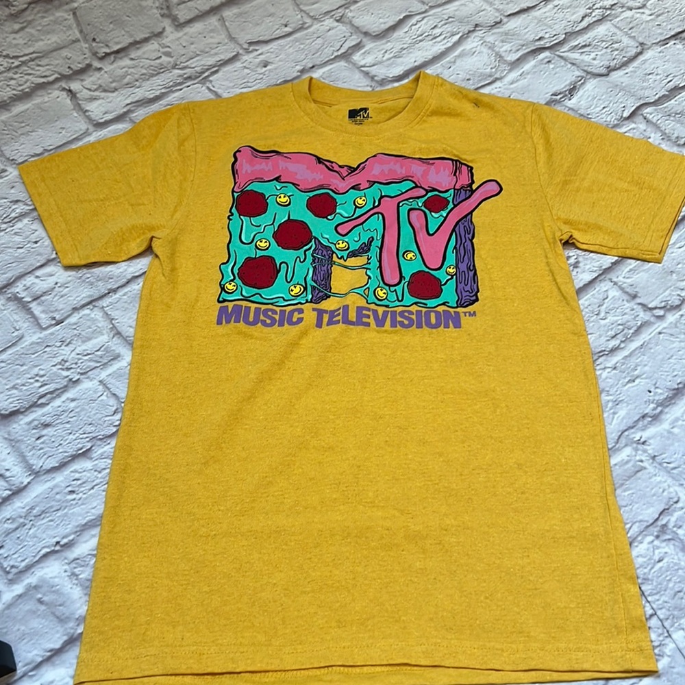 MTV music television shirt NEW